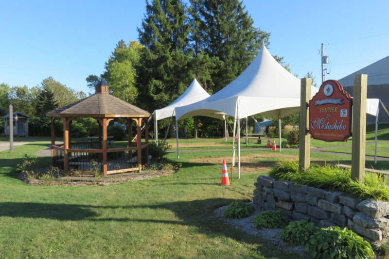 Aire de d&eacute;tente de la Place de l&rsquo;&eacute;glise, Saint-Ferr&eacute;ol-les-Neiges